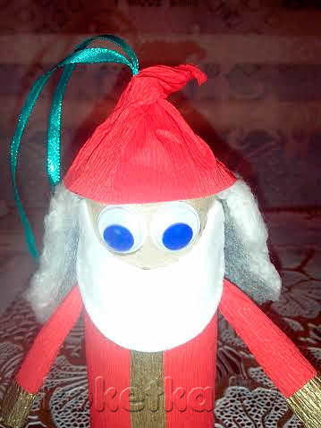 Игрушка «Дед Мороз» готова радовать вас и ваших близких.
