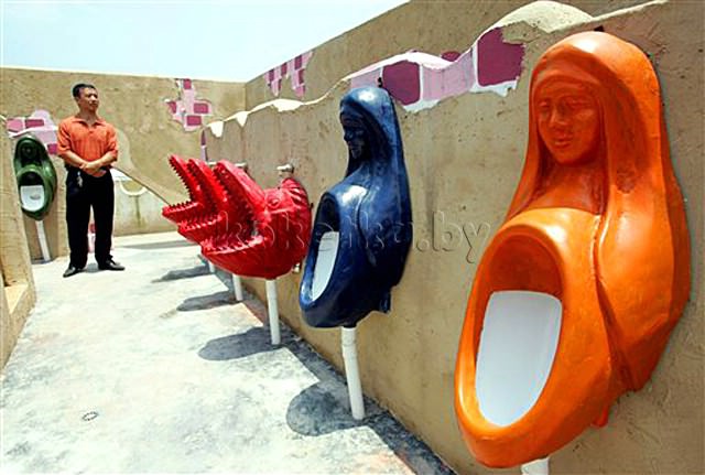 Необычные общественные туалеты