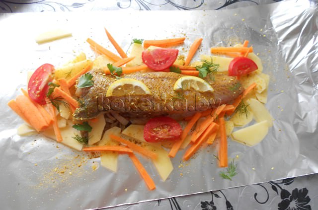 Рыба запеченная с овощами