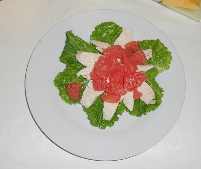 Салат с грейфруктом