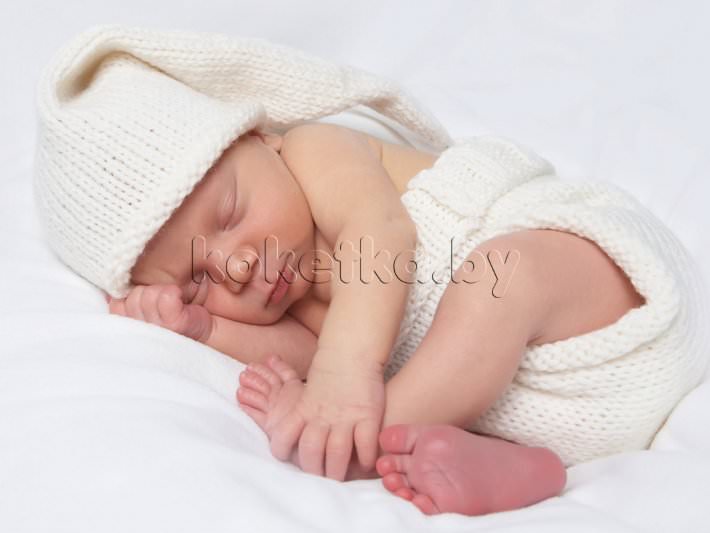 Нужна ли новорожденному подушка