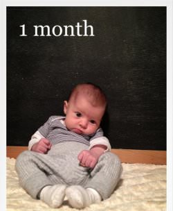 Развитие ребенка в 1 месяц
