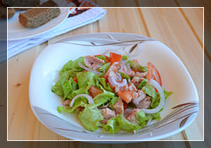 Фото-рецепт диетического салата с тунцом