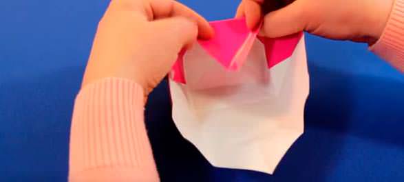 Заканчиваем работу с оригами сумочкой