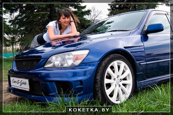 женский взгляд на цвет синего автомобиля