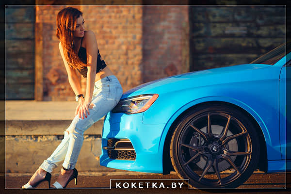 женский взгляд на цвет голубого автомобиля 