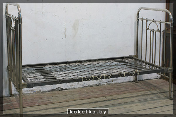 Советская кровать из металла